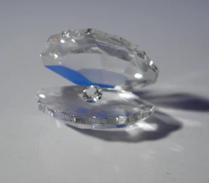 Schöne * Swarovski * Muschel mit Swarovski Stein Perle * L= ca. 3cm * - Bild 1 von 7