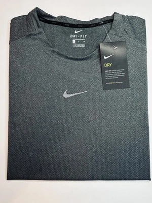 Nike Dri-Fit T-Shirt Athletic for Men Crew Neck Short Sleeve  Work out Tee - Image 1 of 4
