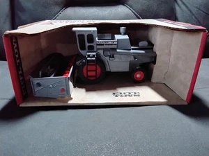 Vintage Ertl Gleaner L2 Combine By Allis-Chalmers 1/32 NIB Blueprint Replica  - Picture 1 of 6