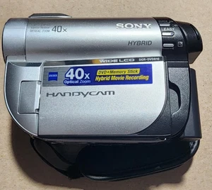 Sony Handycam DCR-DVD610 Video Camera W/Box and Accessories - Picture 1 of 13