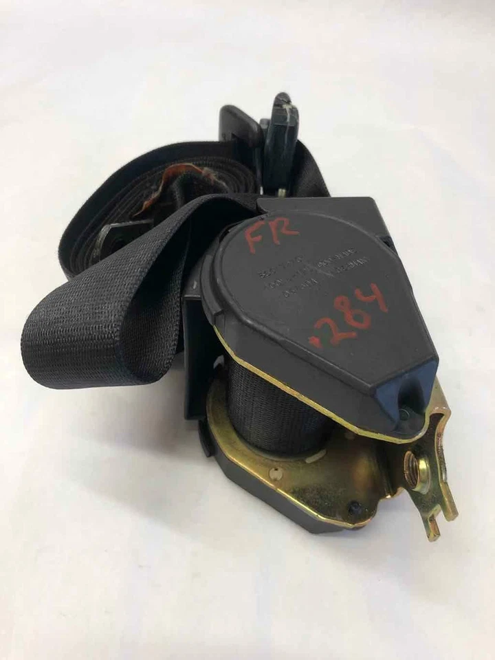 1998 宝马 528I 前座安全带安全带驾驶员左侧 P/N 8198571 M — 第 1/4 张图片