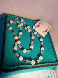 Handmade Necklace And Earrings Set In Frosted White, Red & Clear Beads - NEW - Bild 1 von 11