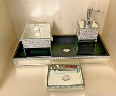 Nuevo BELLA LUX Baño Espejo 4 Piezas Set Dispensador Cristales Tarro Soporte Bandeja Jabón Foto 1 de 4