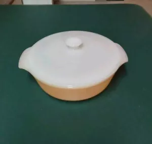 VTG Fire King Peach Luster 1-1/2 Quart Casserole Dish 437 w/White Milk Glass Lid - Picture 1 of 9