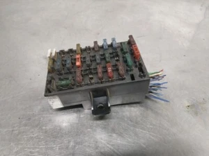 8210805261 fuse box for SSANGYONG MUSSO 2.3 TURBODIESEL CAT 2000 390345 - Imagen 1 de 5
