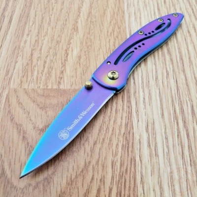 Smith & Wesson Framelock Folding Knife 2.25" High Carbon Blade Stainless Handle - Image 1 of 4