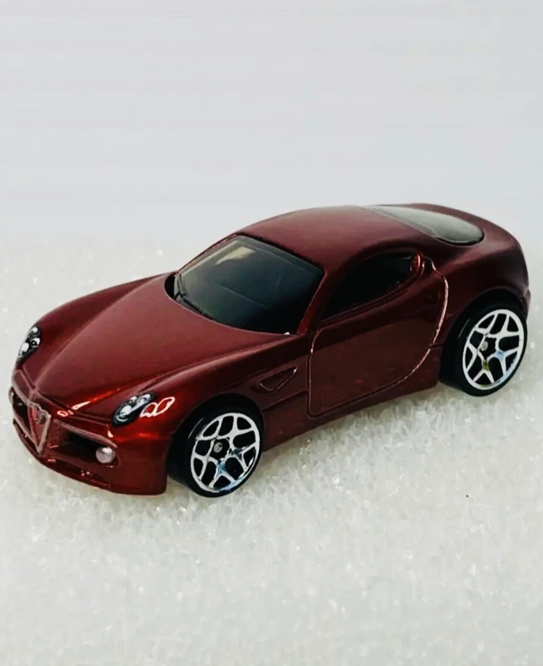 Hot Wheels 2022 HW City Alfa Romeo 8C Competizione rojo fundido a presión 1:64 - nuevo suelto Foto 1 de 1