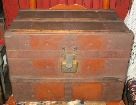 Antique 19th C MINIATURE STEAMER TRUNK Doll Chest WOOD & METAL Child's Travel Cover