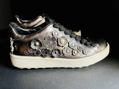 Preciosa Zapatilla Deportiva Coach Tea Rose Talla 7B Cuero Metálico Baja en Metal Armado Foto 1 de 4