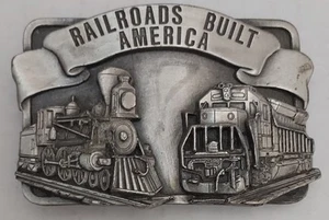 Locomotoras de vapor/diesel vintage Railroads Built America con hebilla de cinturón 1984 - Imagen 1 de 14