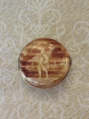 Ancienne petite boîte ronde, pilulier en bakélite marqué "Dieppe" - Photo 1/4