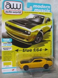 Auto World 2018 Dodge Challenger SRT Demon gelb 1:64 Diecast mit Gummireifen - Bild 1 von 4