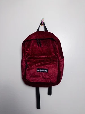 Mochila Supreme Terciopelo Rojo Leopardo Foto 1 de 4