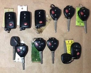 LOT OF 10 KEY FOBS TOYOTA - Picture 1 of 1