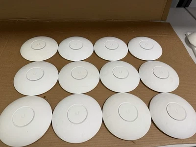 12x Ubiquiti Networks Unifi UAP-AC-PRO 802.11ac Access Point AP wireless PoE - Immagine 1 di 4