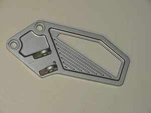 KAWASAKI GPX 750 R ZX750F 1990 FUSSRASTENHALTER VORNE LINKS - Picture 1 of 2