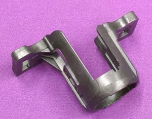 Neu Original Vauxhall Opel PDC Parksensor Halterung 9829790680 - Bild 1 von 4