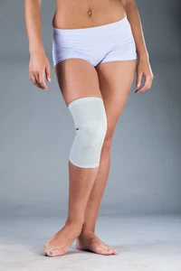 Längs- und querelastische Kniebandage, Kniestütze aus latexfreiem 3D-Gestrick - Bild 1 von 6