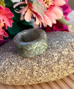 Natural Labradorite Handmade Ring - Picture 1 of 4