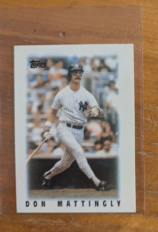 1986 Topps Mini Leaders #28 Don Mattingly Yankees - Image 1 of 1