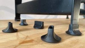 Ersatzfüße für Cassina LC4 - Bild 1 von 2