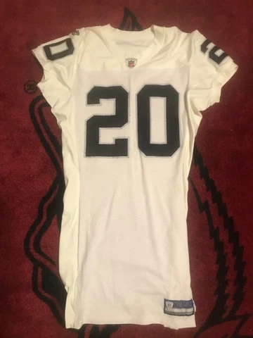 Darren McFadden 2010 Oakland Raiders team issued / game worn Authentic Gamer! Cover