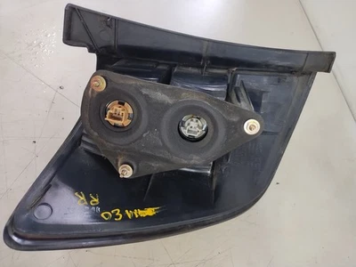 Lanterna traseira PONTIAC VIBE 2003-2008 LADO DIREITO QUARTO MONTADO - Imagem 1 de 2