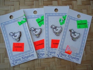 Vtg Daisy Kingdom Buttons Lot 4 House Goose Geese Blue Bow Pink Flower Style 553 - Picture 1 of 3