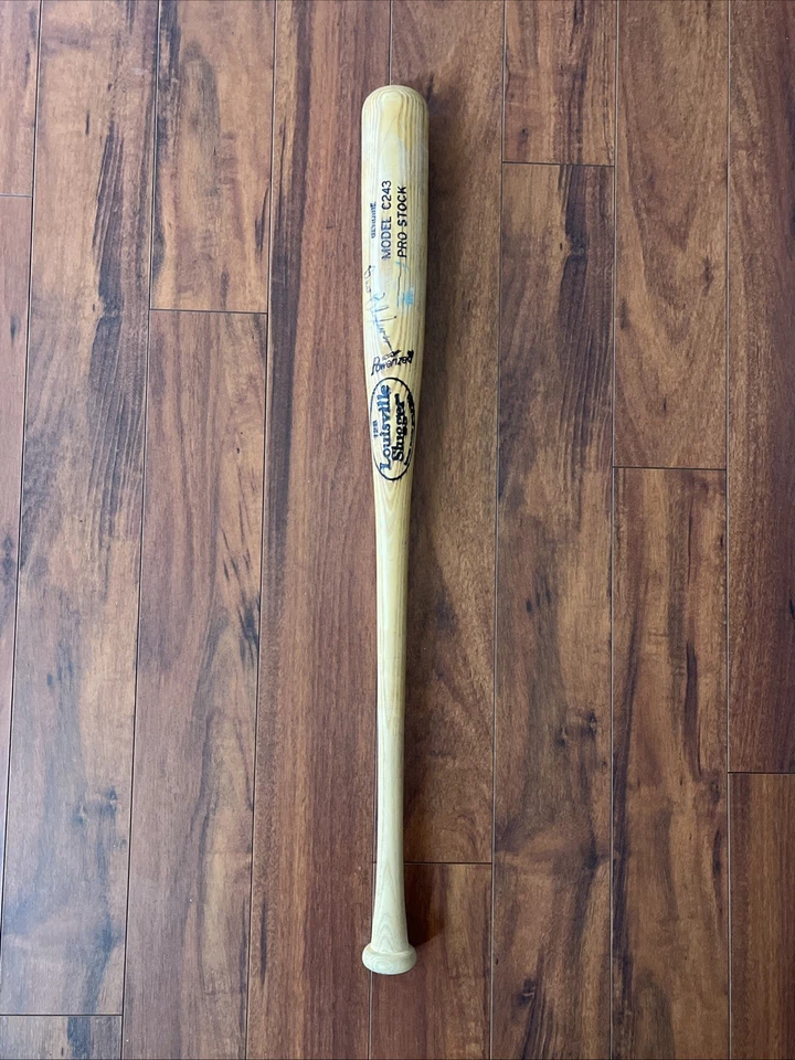 BERT BLYLEVEN MINNESOTA TWINS SIGNED LOUISVILLE SLUGGER BAT JSA MJR - Image 1 of 4