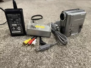 Sony DCR-PC109 MiniDV Camcorder NightShot HEADS CLEANED! TESTED 60 DAY WARRANTY - Picture 1 of 6