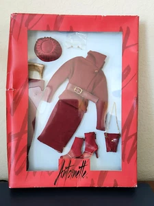 Tonner - Winterberry - 16" Antoinette Outfit NRFB (Please Read) - Picture 1 of 15