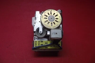 TUMBLE DRYER HOTPOINT TDL31S     Timer - Image 1 of 3
