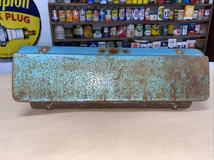 GOOD ORIGINAL GM GLOVE BOX DOOR 64-65 CHEVELLE MALIBU SS 300 EL CAMINO - Foto 1 di 16
