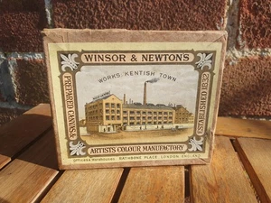 Winsor & Newton Antique Burnt Sienna Cardboard Paint Box - Foto 1 di 10