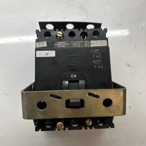 Square D FAL36030 Circuit Breaker 3P 30A - Picture 1 of 5