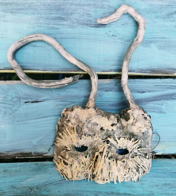 Horned Straw Face Forest Spirit, máscara única hecha a mano por Linandara Foto 1 de 4