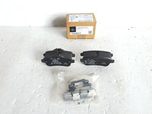 MERCEDES-BENZ GLE W166 A000420870490  Bremsbeläge hinten 3.00 Petrol 24877710 - Bild 1 von 2
