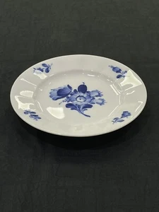 Royal Copenhagen 10 / 8553 Blue Flowers Floral Bread & Butter Plate 6 1/8" - Picture 1 of 4