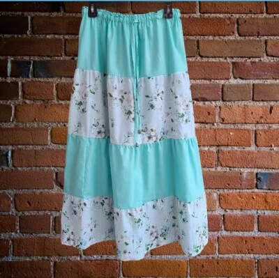 Maxi Falda Campesina Para Mujer en Niveles Azul Ártico Talla L - Hecha a Mano Foto 1 de 4