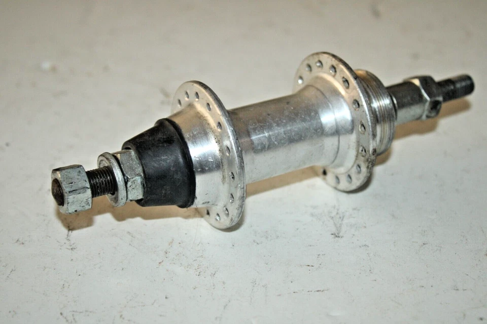 Ступица колеса свободного хода заднего велосипеда серебристая 135 мм 32H туристическая дорожная гибридная для горного велосипеда быстрая доставка из США - Изображение 1 из 4