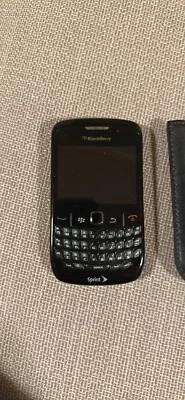 Used BlackBerry Curve Sprint Does Not Work - Image 1 of 4