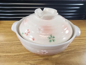 Japanese Donabe Clay Pot With Lid cherry blossom design 9×6 inches - Picture 1 of 9