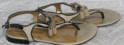 Isaac Mizrahi New York  Size 9 Texture Bow Thong  - Image 1 of 4