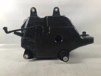 tanque de AdBlue FORD Transit V363 2.0 TDCi 125 kW 2.0 TDCi - Imagen 1 de 4