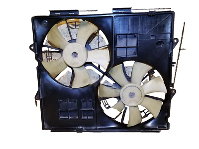 2004 - 2009 Cadillac SRX Radiator Cooling Fan w/ Shroud 3.6l OEM - Image 1 of 4