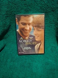 Nobody Walks (DVD, 2012) - Foto 1 di 2