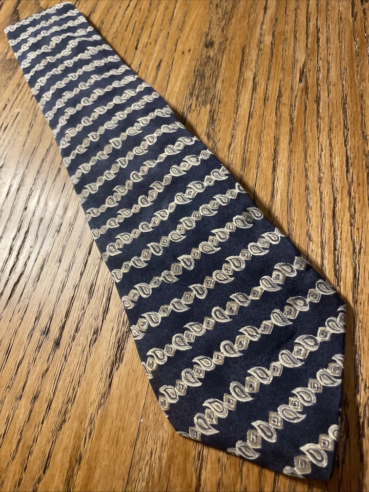 Vintage GAP Silk Striped Paisley Rows Silk Tie Necktie Men’s USA Made - Image 1 of 4