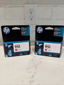HP Genuine 951 Magenta new CN051AN Option 140 Aug 2017 Lot Of 2 - Picture 1 of 2