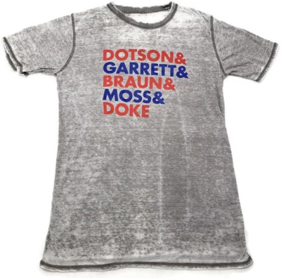 Dotson & Garrett & Braun & Moss & Doke Graphic Print Tee T-Shirt Size Medium M Foto 1 de 4