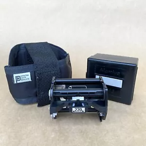Mamiya M645 220 Roll Film Holder W/ Plastic Case & Belt Clip Holder - VINTAGE - Picture 1 of 7
